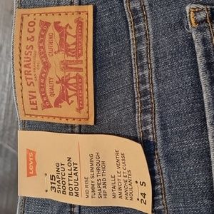 Ladies plus size levis size 24 bootcut